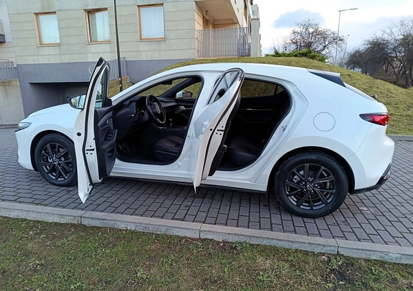 Mazda 3 cena 132000 przebieg: 51000, rok produkcji 2022 z Jordanów małe 121